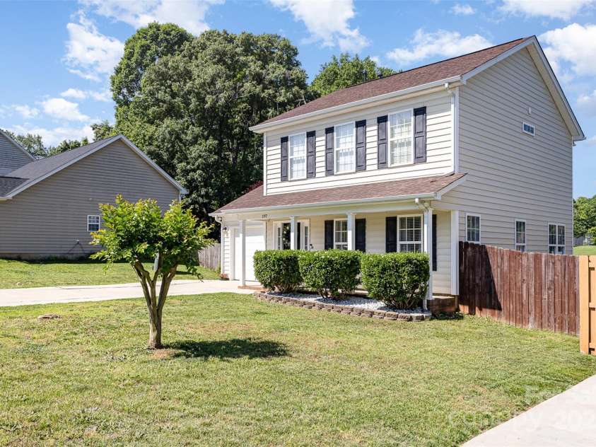 197 Devon Forest Drive, Mooresville, NC 28115.  MLS# CAR4257571, YatesRealty ID 22744. 