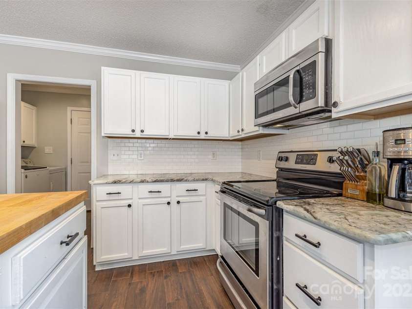 197 Devon Forest Drive, Mooresville, NC 28115.  MLS# CAR4257571, YatesRealty ID 22744. 