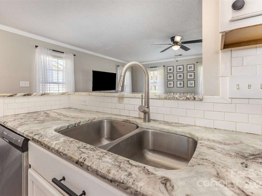 197 Devon Forest Drive, Mooresville, NC 28115.  MLS# CAR4257571, YatesRealty ID 22744. 