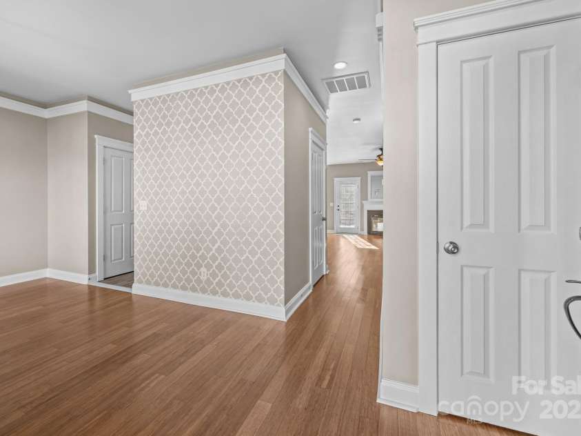 132 Morehouse Avenue, Mooresville, NC 28117.  MLS# CAR4330228, YatesRealty ID 22745. 