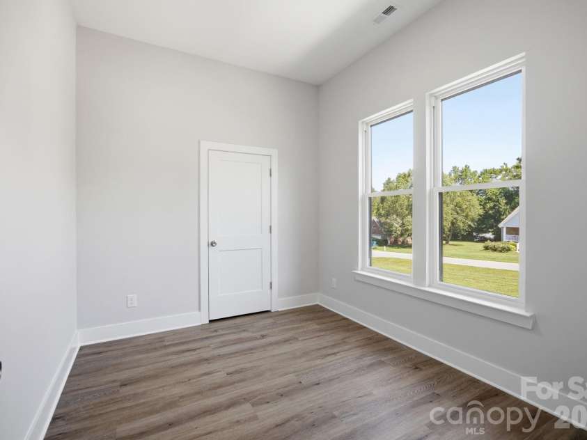 1213 Creekside Drive, Conover, NC 28613.  MLS# CAR4404512, YatesRealty ID 22746. 