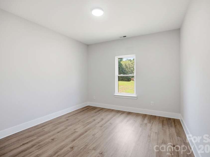 1213 Creekside Drive, Conover, NC 28613.  MLS# CAR4404512, YatesRealty ID 22746. 