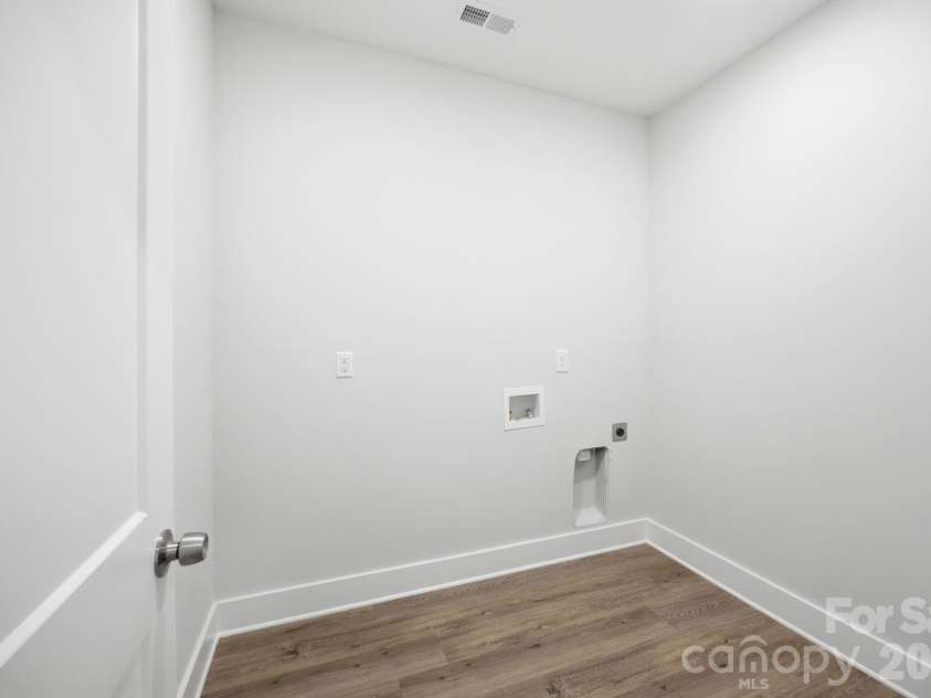 1213 Creekside Drive, Conover, NC 28613.  MLS# CAR4404512, YatesRealty ID 22746. 