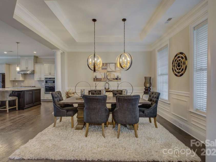 14503 Crest Court, Charlotte, NC 28278.  MLS# CAR4258571, YatesRealty ID 22747. 