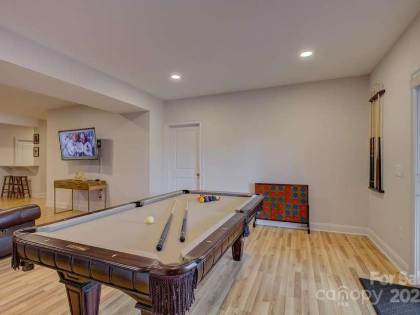 14503 Crest Court, Charlotte, NC 28278.  MLS# CAR4258571, YatesRealty ID 22747. 