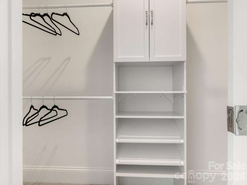 405 Audrey Place, Charlotte, NC 28226.  MLS# CAR4370807, YatesRealty ID 22747. Walk-In Closet