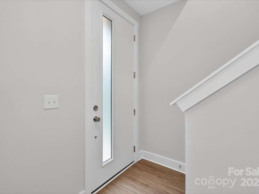 412 Nathaniel Way, Charlotte, NC 28213.  MLS# CAR4252865, YatesRealty ID 22748. Entry