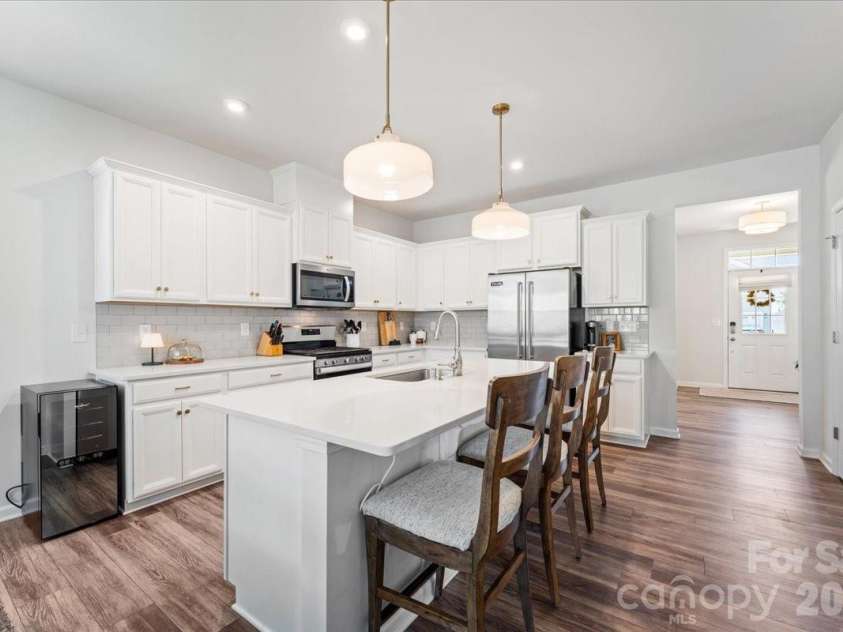 2118 Boynton Street, Charlotte, NC 28269.  MLS# CAR4376654, YatesRealty ID 22749. 