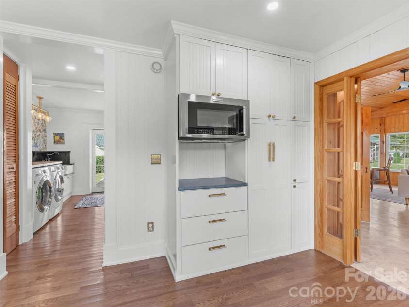 505 Country Club Road, Brevard, NC 28712.  MLS# CAR4311828, YatesRealty ID 2275. 