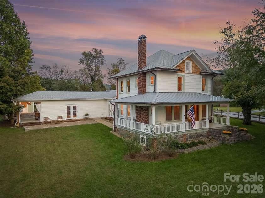 505 Country Club Road, Brevard, NC 28712.  MLS# CAR4311828, YatesRealty ID 2275. 