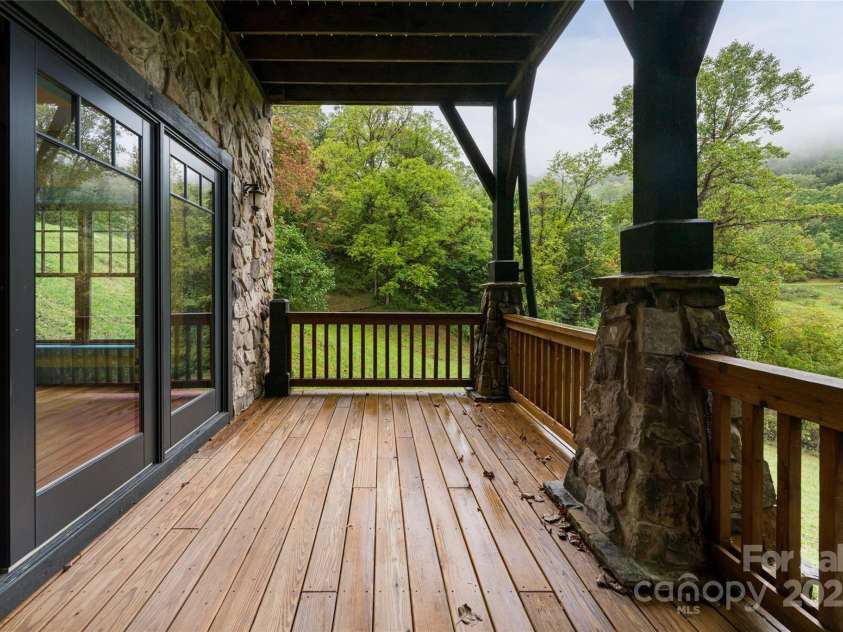 635 Whisper Mountain Drive, Leicester, NC 28748.  MLS# CAR4302796, YatesRealty ID 2275. 