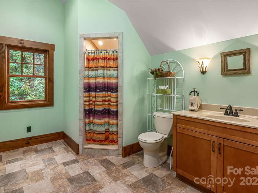 635 Whisper Mountain Drive, Leicester, NC 28748.  MLS# CAR4302796, YatesRealty ID 2275. Full bath on upper level