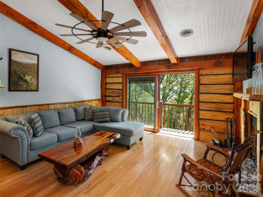 408 Windswept Drive, Asheville, NC 28801.  MLS# CAR4374241, YatesRealty ID 22750. 