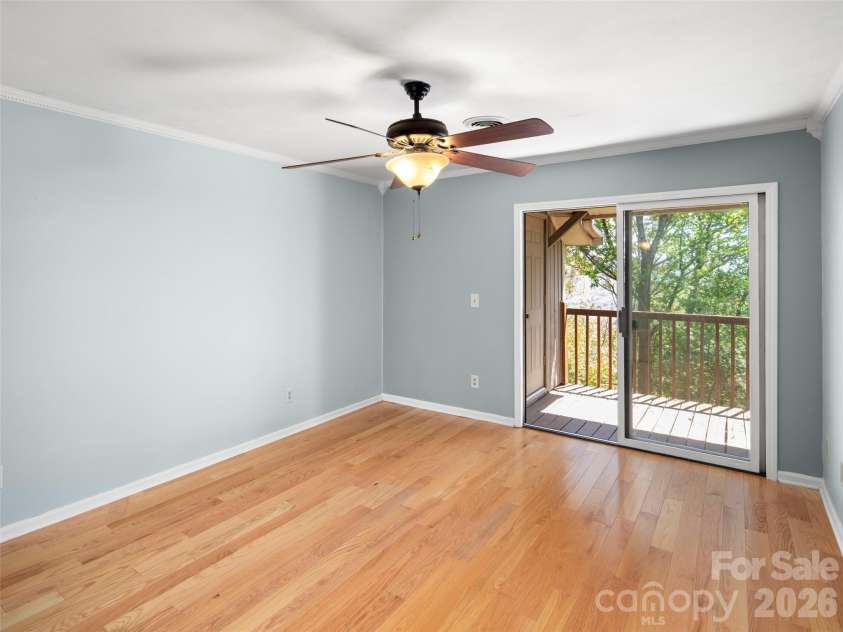 408 Windswept Drive, Asheville, NC 28801.  MLS# CAR4374241, YatesRealty ID 22750. 
