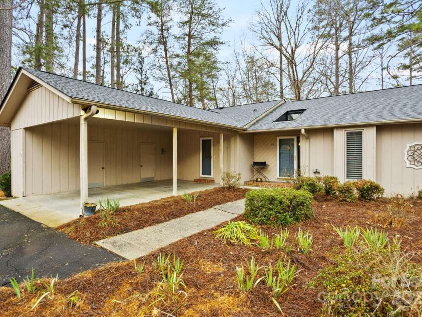 55 Diamond Ridge Lane, Columbus, NC 28722.  MLS# CAR4311439, YatesRealty ID 22751. 