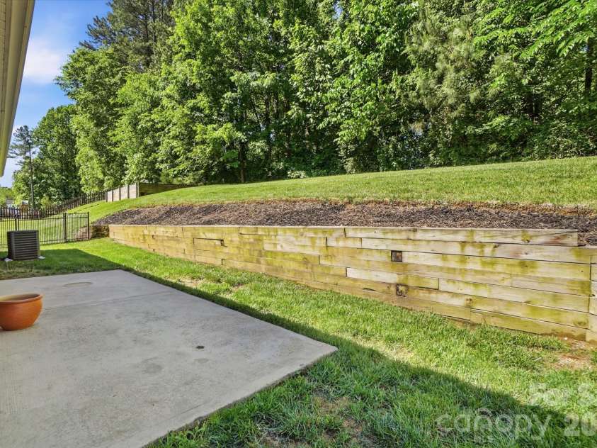6144 Silver Chime Way, Huntersville, NC 28078.  MLS# CAR4379703, YatesRealty ID 22751. Back Patio