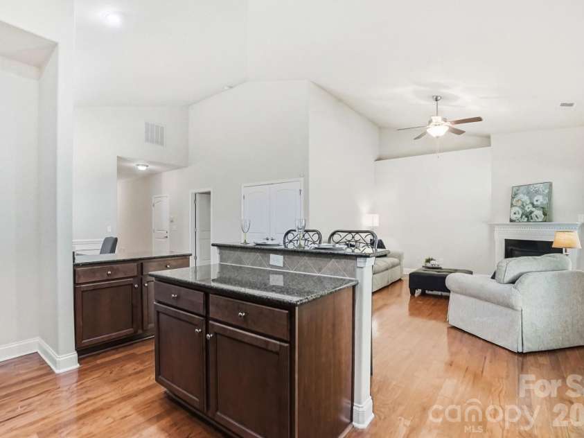 6144 Silver Chime Way, Huntersville, NC 28078.  MLS# CAR4379703, YatesRealty ID 22751. Opens into Living area