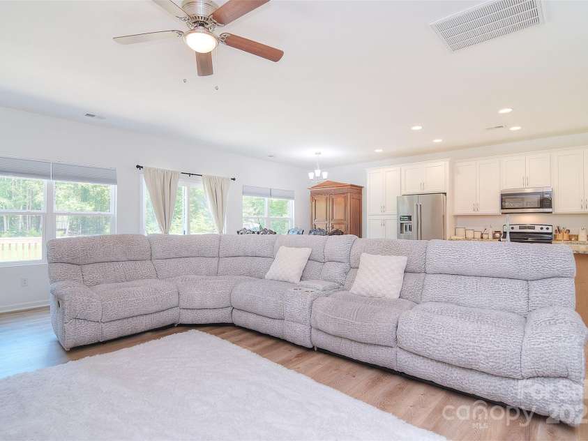 2318 Riverside Drive, Lexington, NC 27292.  MLS# CAR4270284, YatesRealty ID 22752. 