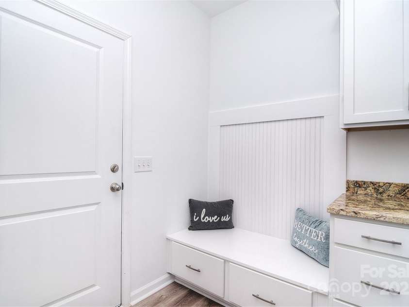 2318 Riverside Drive, Lexington, NC 27292.  MLS# CAR4270284, YatesRealty ID 22752. 