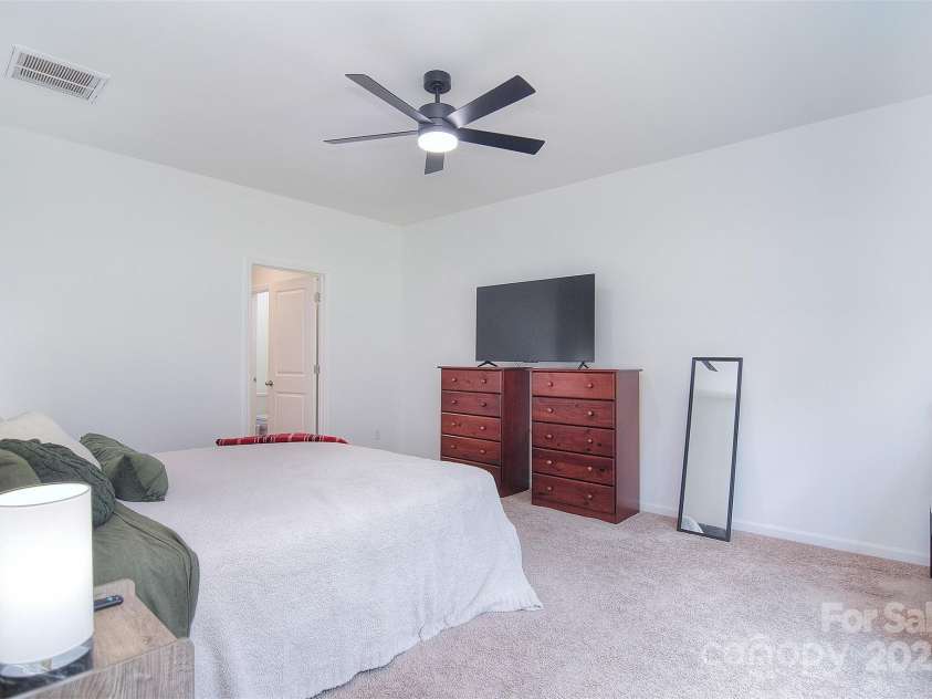 2318 Riverside Drive, Lexington, NC 27292.  MLS# CAR4270284, YatesRealty ID 22752. 