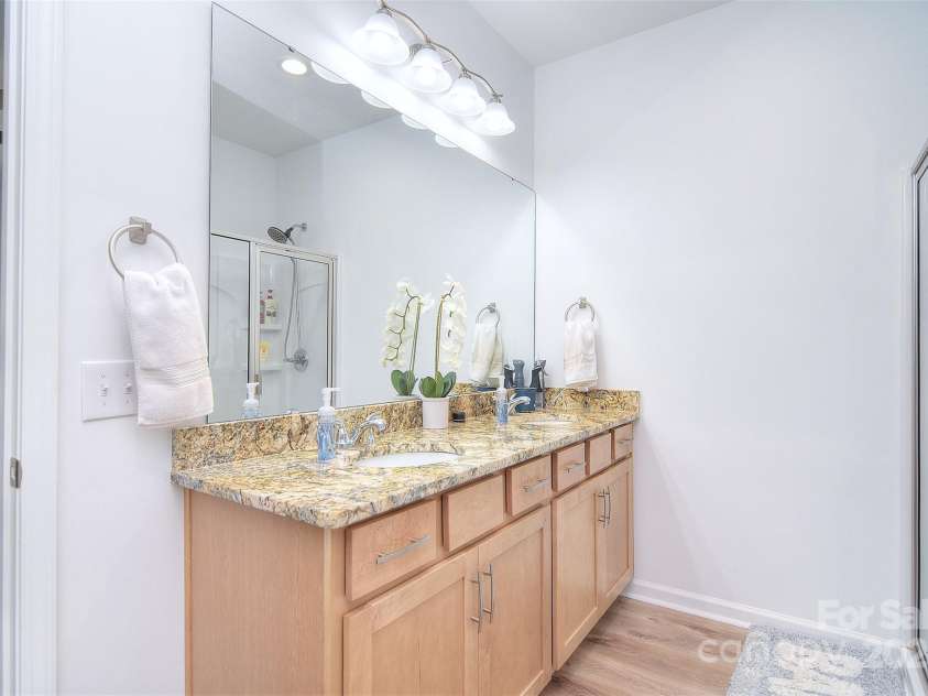 2318 Riverside Drive, Lexington, NC 27292.  MLS# CAR4270284, YatesRealty ID 22752. 