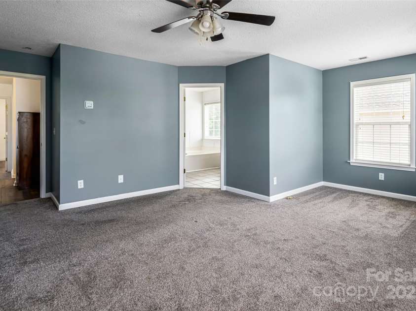89 Woodfern Road, Fletcher, NC 28732.  MLS# CAR4271287, YatesRealty ID 22753. 
