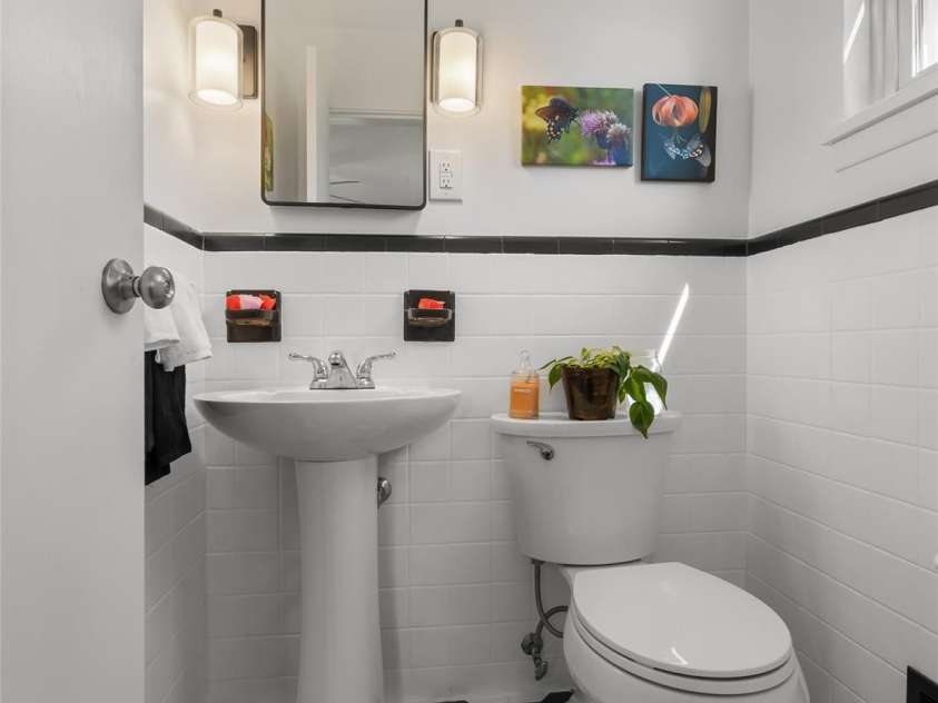 97 Allison Road, Brevard, NC 28712.  MLS# CAR4333314, YatesRealty ID 22753. Bathroom suite