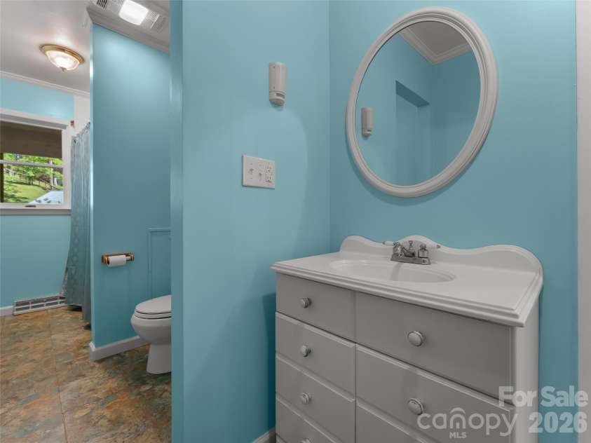97 Allison Road, Brevard, NC 28712.  MLS# CAR4333314, YatesRealty ID 22753. Primary bath