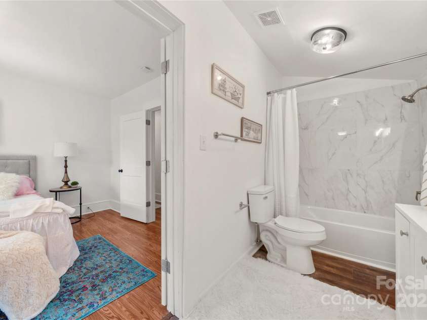 124 Marion Street, Clover, SC 29710.  MLS# CAR4270324, YatesRealty ID 22754. 