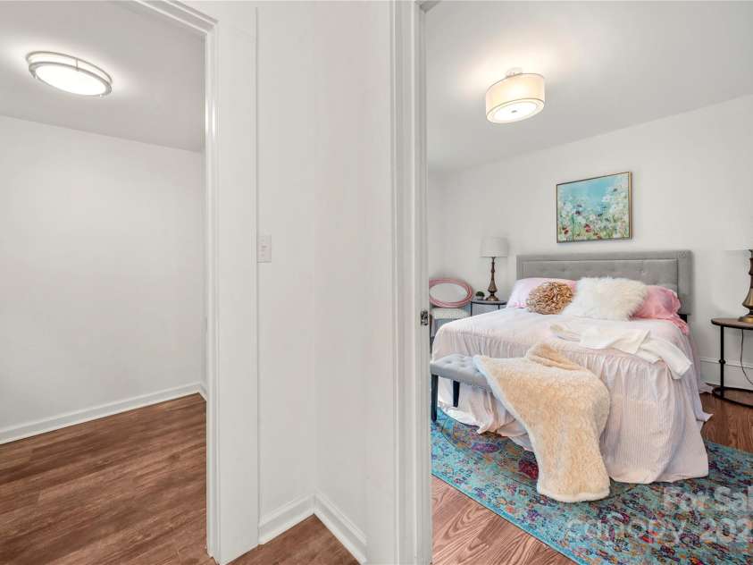 124 Marion Street, Clover, SC 29710.  MLS# CAR4270324, YatesRealty ID 22754. 