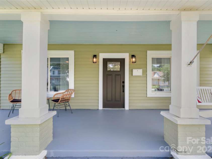 124 Marion Street, Clover, SC 29710.  MLS# CAR4270324, YatesRealty ID 22754. 