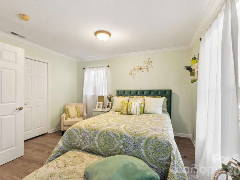 100 Victoria Springs Drive, Flat Rock, NC 28731.  MLS# CAR4411140, YatesRealty ID 22755. 
