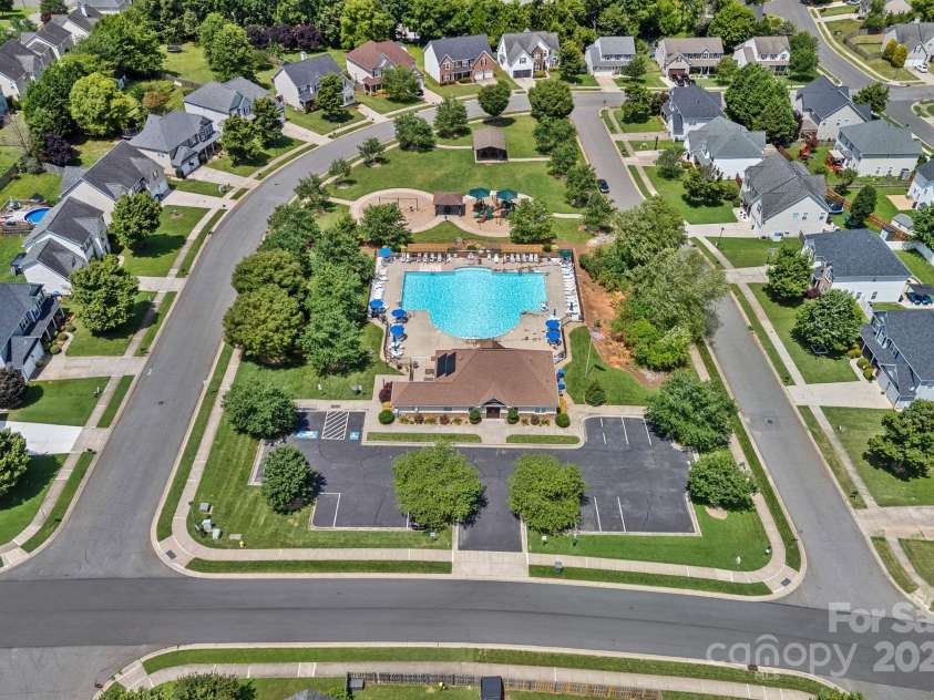 321 Almora Loop, Mooresville, NC 28115.  MLS# CAR4269481, YatesRealty ID 22755. Neighborhood amenities include pool, clubhouse, playground and picnic area
