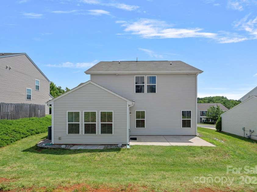 321 Almora Loop, Mooresville, NC 28115.  MLS# CAR4269481, YatesRealty ID 22755. Upgraded oversized patio in backyard