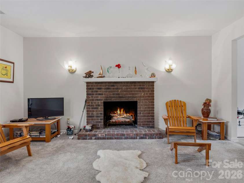 208 Applecross Lane, Hendersonville, NC 28791.  MLS# CAR4381459, YatesRealty ID 22756. 