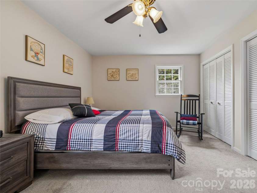 208 Applecross Lane, Hendersonville, NC 28791.  MLS# CAR4381459, YatesRealty ID 22756. 