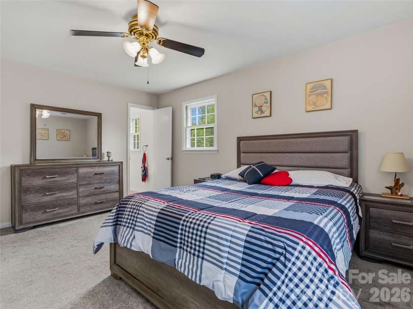 208 Applecross Lane, Hendersonville, NC 28791.  MLS# CAR4381459, YatesRealty ID 22756. 