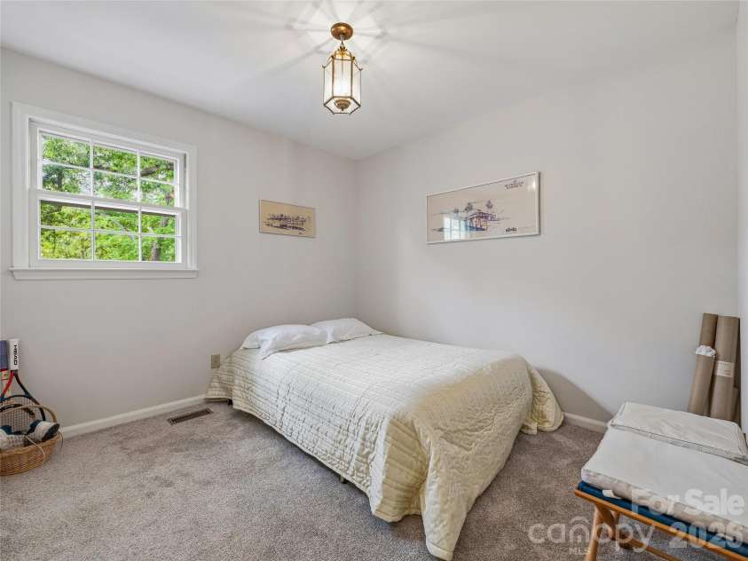 208 Applecross Lane, Hendersonville, NC 28791.  MLS# CAR4381459, YatesRealty ID 22756. 