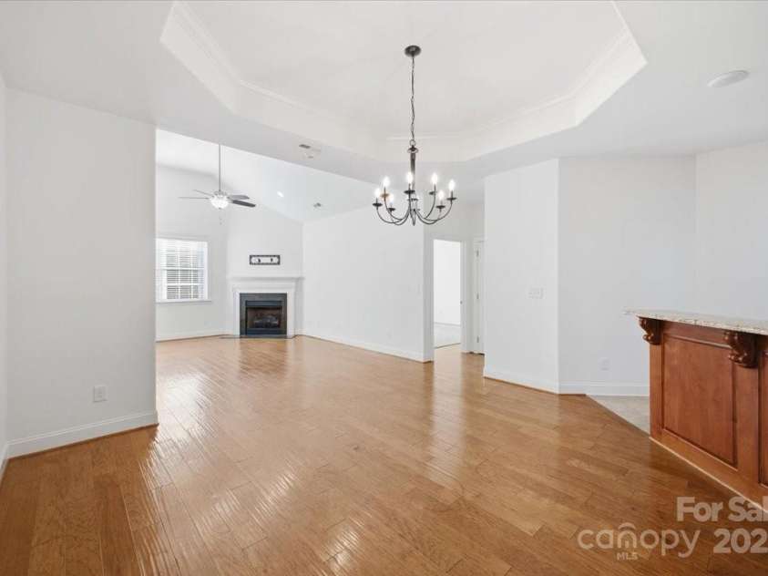 2369 Stardust Court, Denver, NC 28037.  MLS# CAR4272602, YatesRealty ID 22758. Dining Area