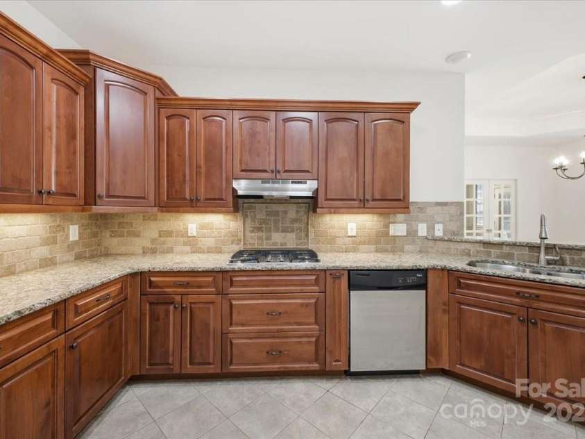 2369 Stardust Court, Denver, NC 28037.  MLS# CAR4272602, YatesRealty ID 22758. Kitchen