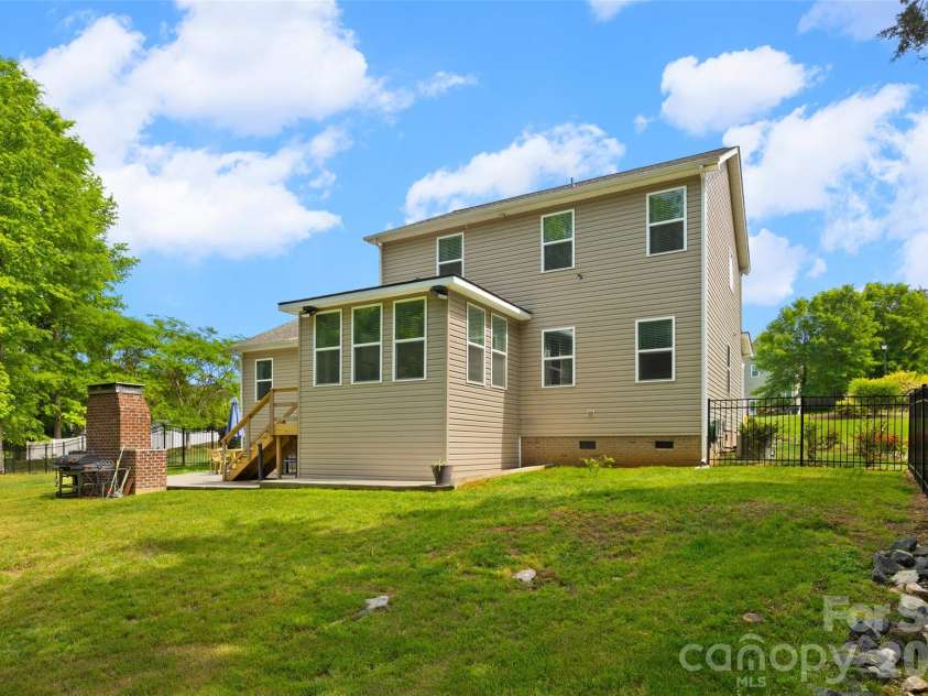 2716 Barwick Lane, Rock Hill, SC 29730.  MLS# CAR4371935, YatesRealty ID 22758. 