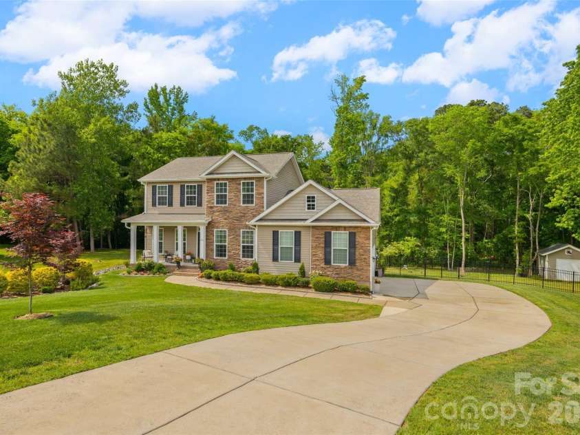 2716 Barwick Lane, Rock Hill, SC 29730.  MLS# CAR4371935, YatesRealty ID 22758. 