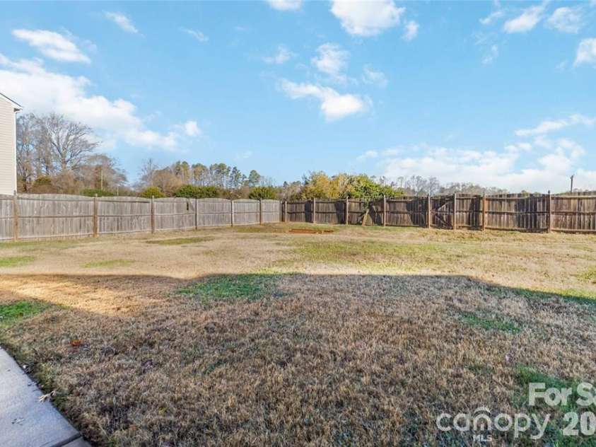 420 Zander Woods Court, Mount Holly, NC 28120.  MLS# CAR4378351, YatesRealty ID 22759. 