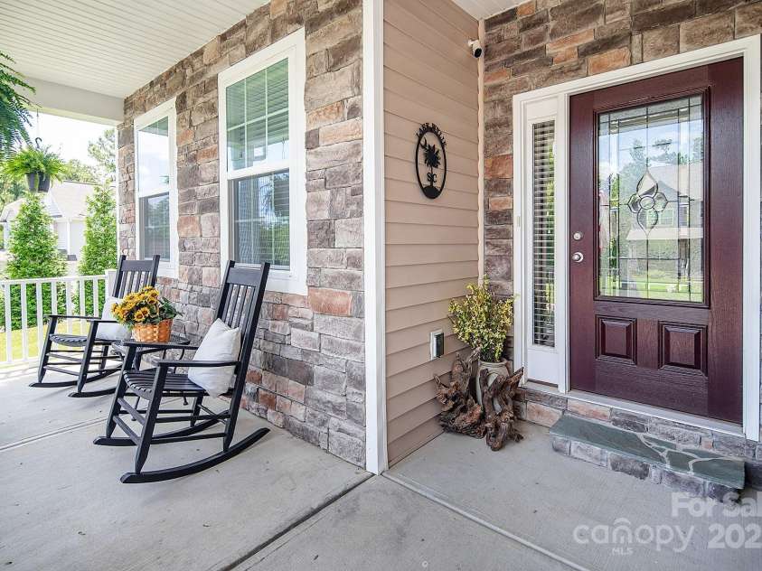 512 Rosebush Lane, Clover, SC 29710.  MLS# CAR4269216, YatesRealty ID 22759. 