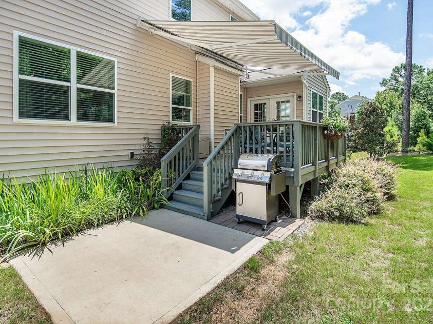 512 Rosebush Lane, Clover, SC 29710.  MLS# CAR4269216, YatesRealty ID 22759. 