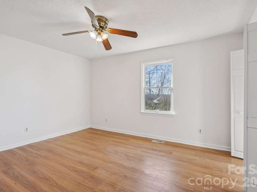 11000 Mallard Crossing Drive, Charlotte, NC 28262.  MLS# CAR4333999, YatesRealty ID 2276. 