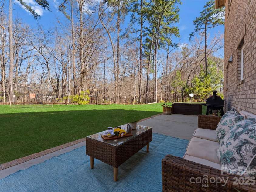 16455 Harbor View Road, Charlotte, NC 28278.  MLS# CAR4233006, YatesRealty ID 2276. 