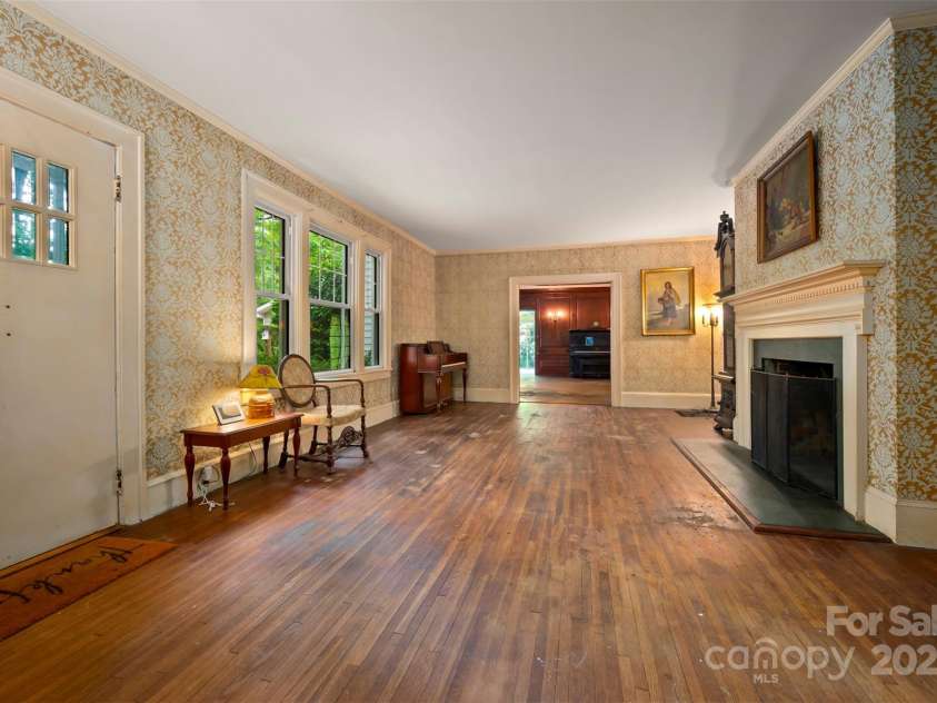 93 Villa Barbara Lane, Tryon, NC 28782.  MLS# CAR4260779, YatesRealty ID 22760. 