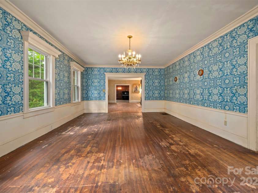 93 Villa Barbara Lane, Tryon, NC 28782.  MLS# CAR4260779, YatesRealty ID 22760. 