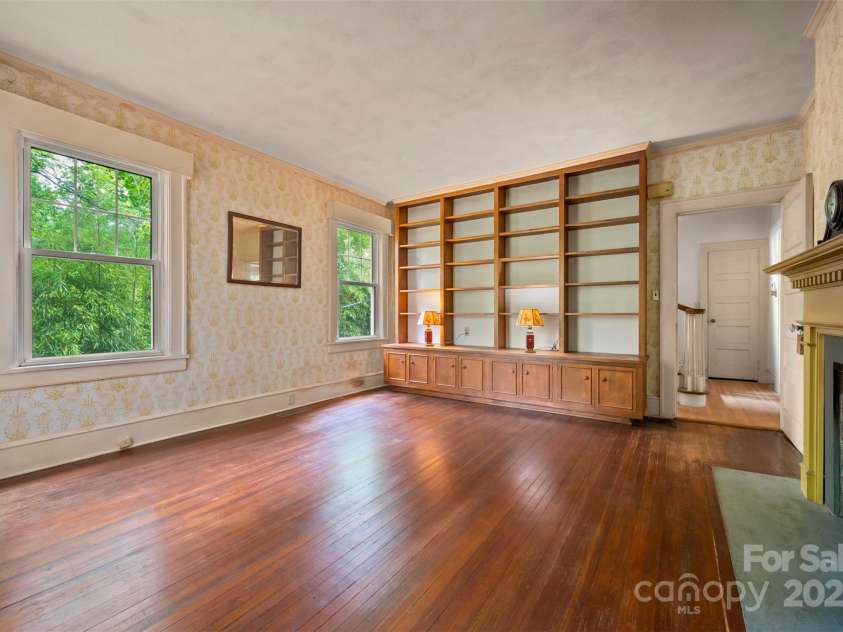 93 Villa Barbara Lane, Tryon, NC 28782.  MLS# CAR4260779, YatesRealty ID 22760. 